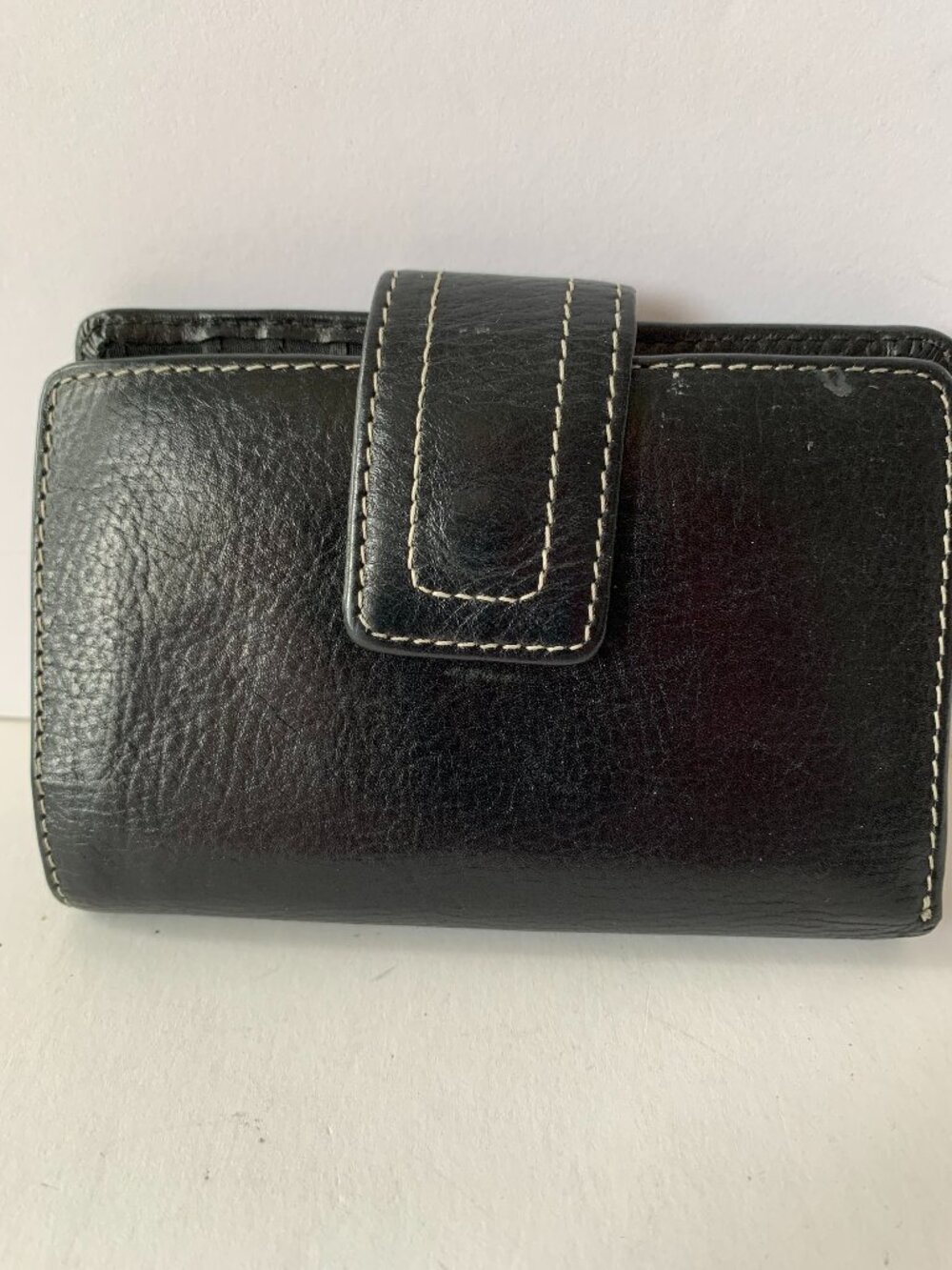 Fossil Black Genuine Leather Wallet Contrast Stitching Snap Tab Closure